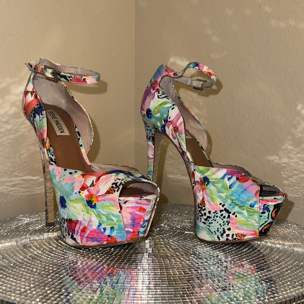 Steve Madden Women's Floral Platform Heels